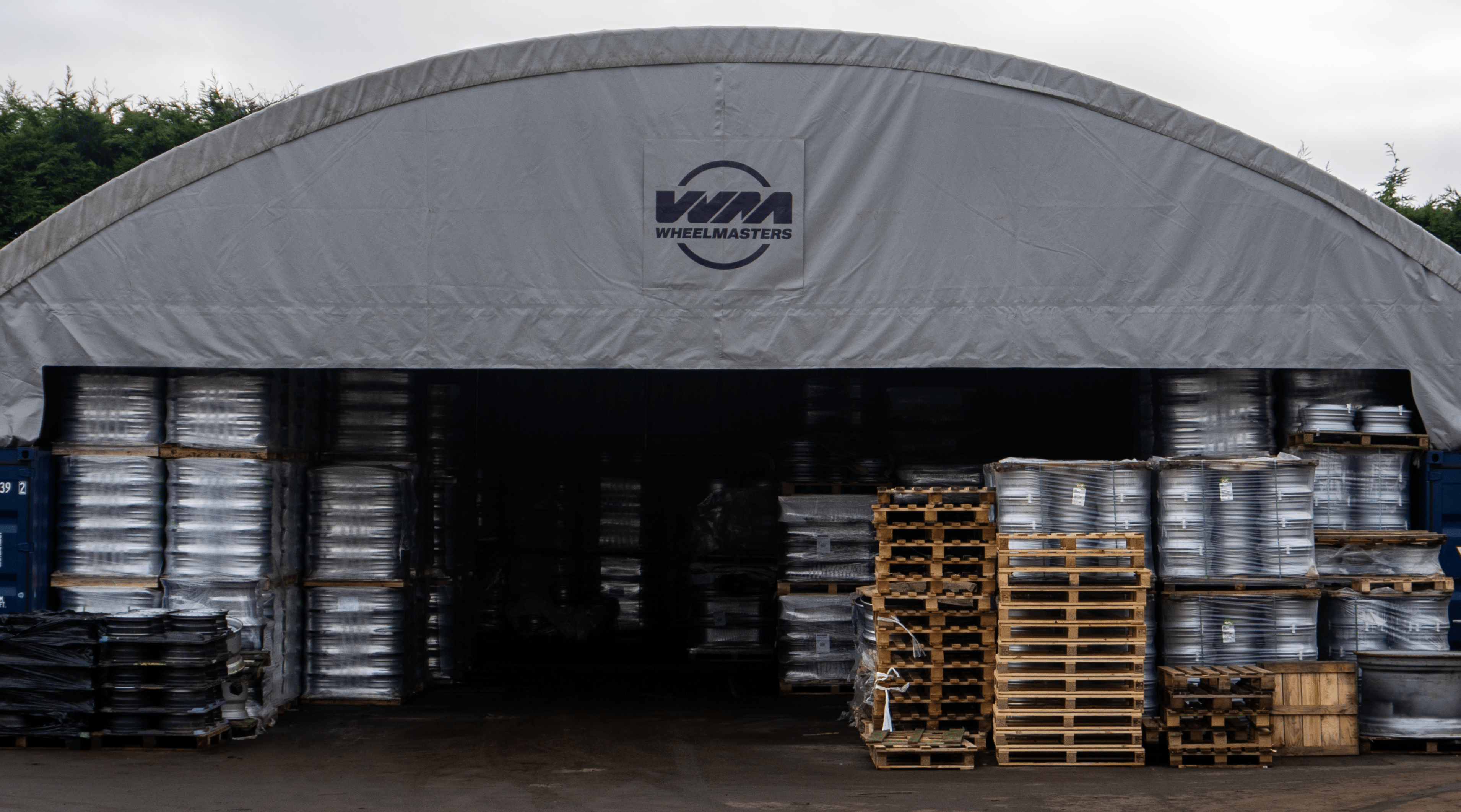 Καταφύγιο Δοχείου - 60ft x 40ft x 20ft (18.3m x 12m x 6m) Εγκατεστημένο στην Εξωτερική πλευρά των δοχείων