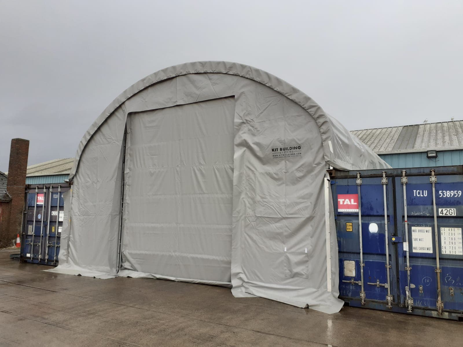Κάλυμμα Δοχείου - 20ft x 20ft x 6.5ft (6m x 6m x 2m) με δύο πάνελ με πόρτες με βαρούλκο